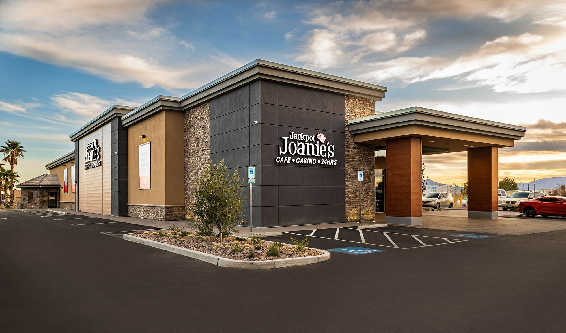 Jackpot Joanies South Decatur
